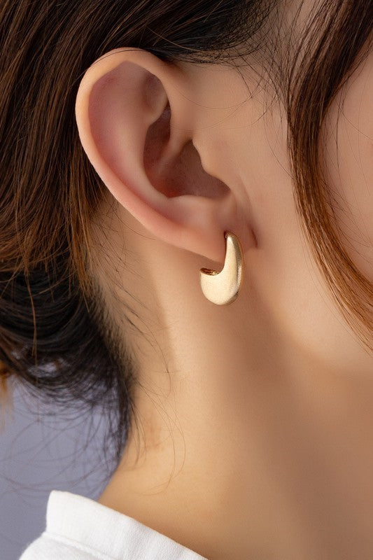 Thick C Shaped Huggie Hoop Earrings - Gold